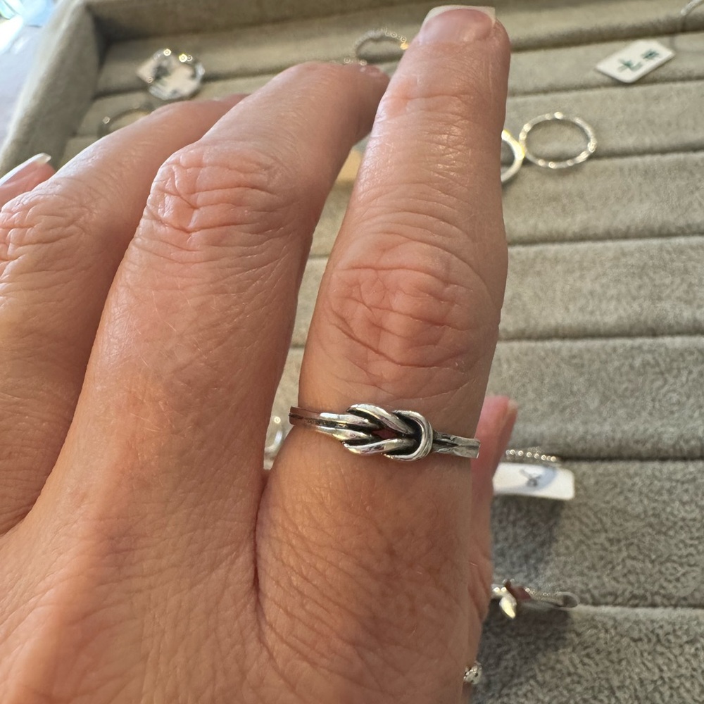 Silver Knot Design Ring Jewelry